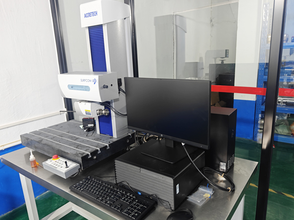 日本东京精密轮廓仪